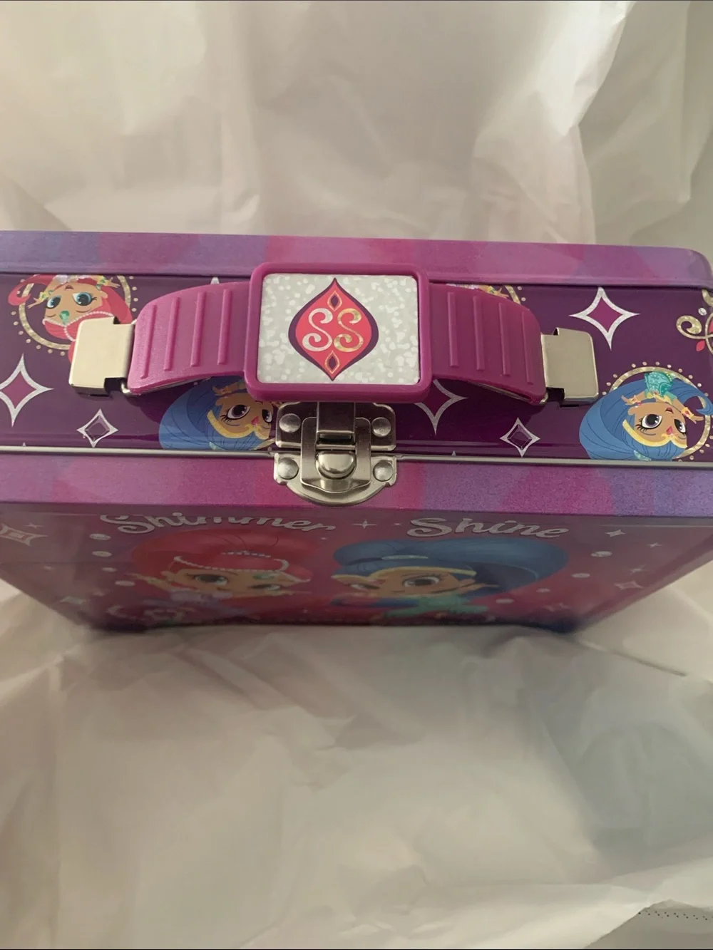 Unused tin lunch box Shimmer and Shine